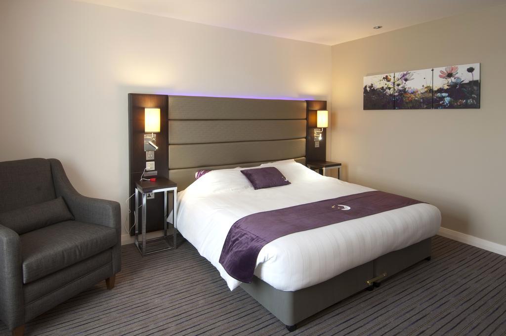 Premier Inn Tring Δωμάτιο φωτογραφία