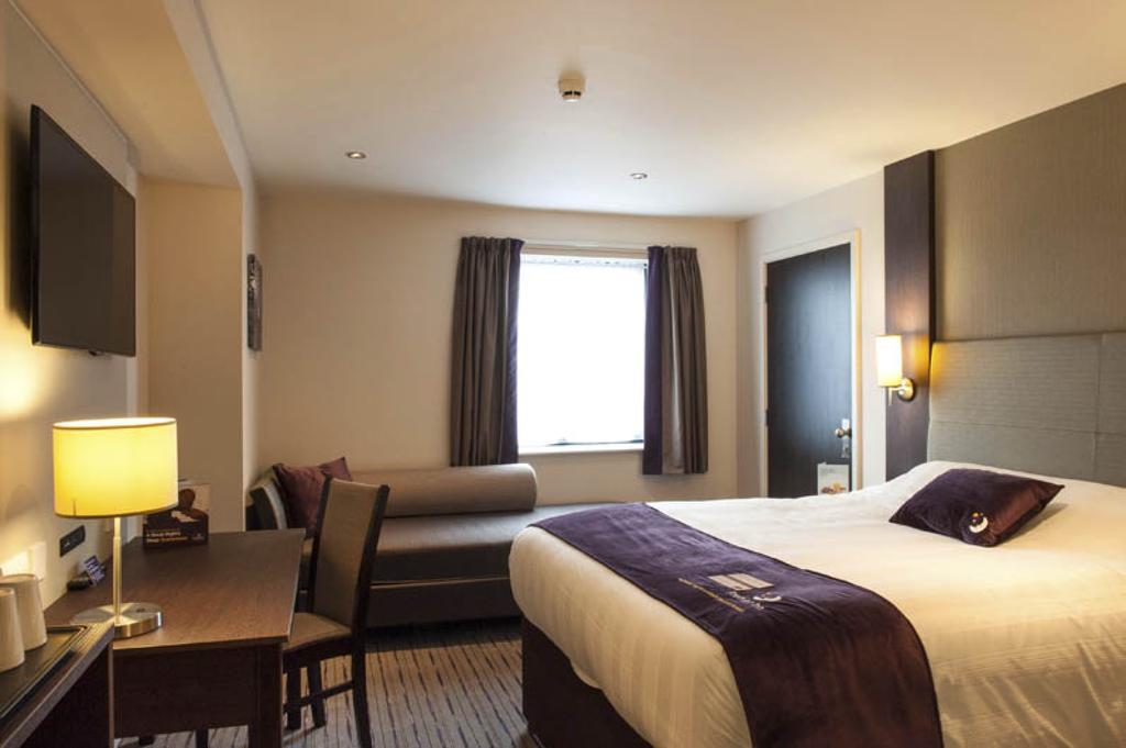 Premier Inn Tring Δωμάτιο φωτογραφία