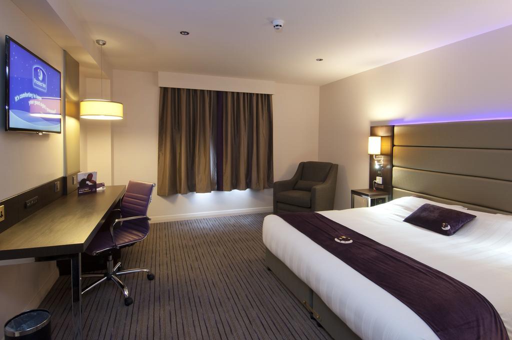 Premier Inn Tring Δωμάτιο φωτογραφία