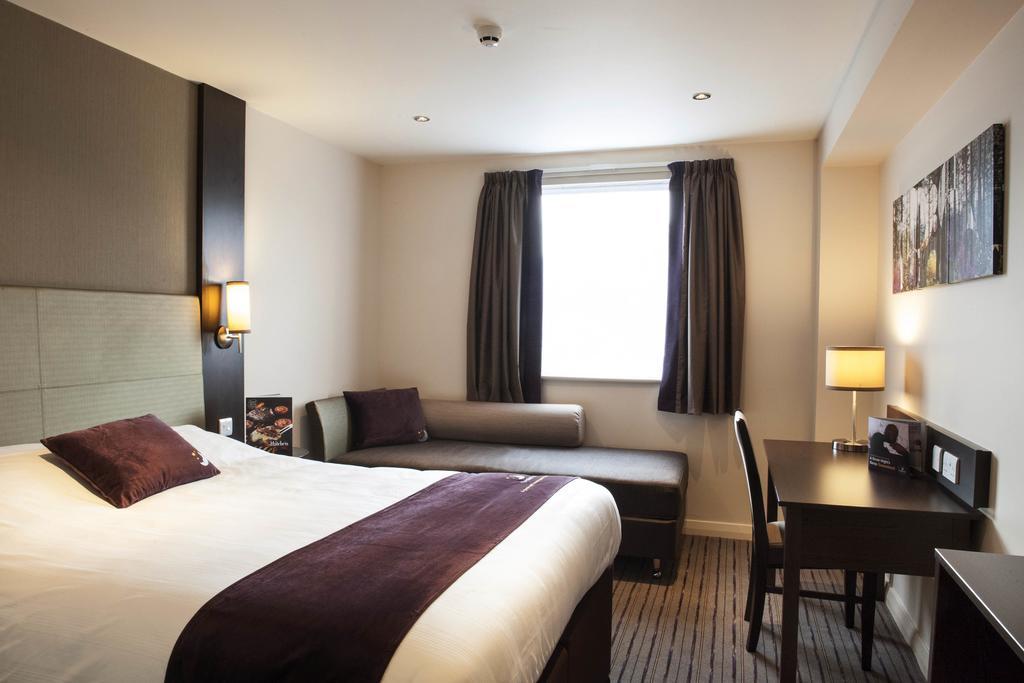 Premier Inn Tring Εξωτερικό φωτογραφία