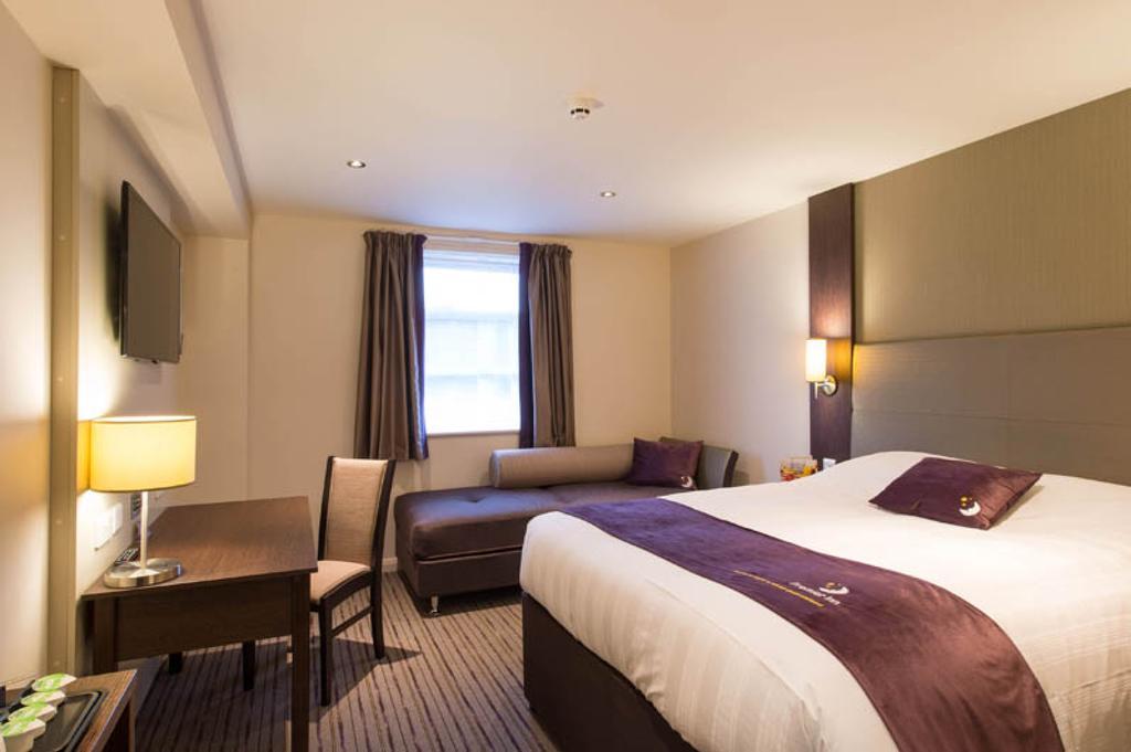 Premier Inn Tring Εξωτερικό φωτογραφία
