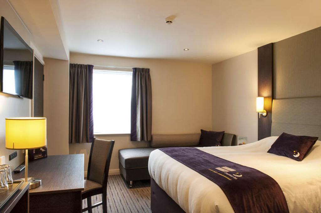 Premier Inn Tring Εξωτερικό φωτογραφία