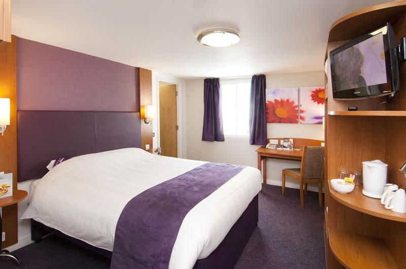 Premier Inn Tring Εξωτερικό φωτογραφία